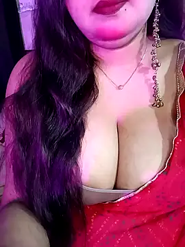 Snapshot of Suhanakhan00 chatting on 04/11/26, 08:07 Suhanakhan00 online show from 04/11/26, 08:07