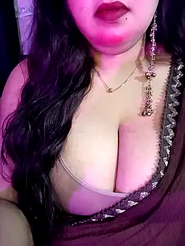 Snapshot of Suhanakhan00 chatting on 05/05/26, 09:17 Suhanakhan00 online show from 05/05/26, 09:17