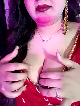 Snapshot of Suhanakhan00 chatting on 05/28/26, 07:00 Suhanakhan00 online show from 05/28/26, 07:00