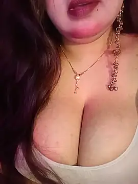 Suhanakhan00 online show from 07/17/26, 09:05