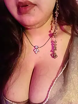 Suhanakhan00 online show from 08/07/26, 09:55