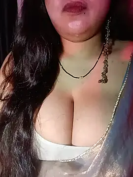 Suhanakhan00 online show from 08/08/26, 10:28