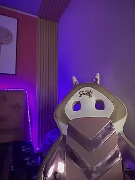 Sophie LS online show from 01/21/25, 02:11