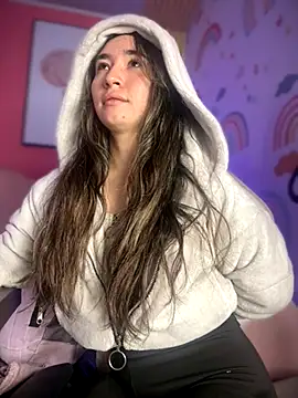 Snapshot of Sophie_LS chatting on 10/13/25, 03:06 Sophie LS online show from 10/13/25, 03:06