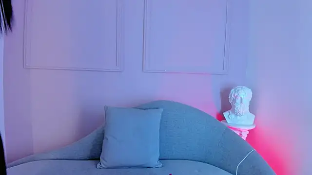 Snapshot of victoria_milann chatting on 12/03/25, 02:37 victoria milann online show from 12/03/25, 02:37