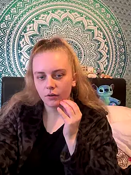 Snapshot of Vixen_Mistress_Ali chatting on 12/04/24, 12:36 Vixen Mistress Ali online show from 12/04/24, 12:36