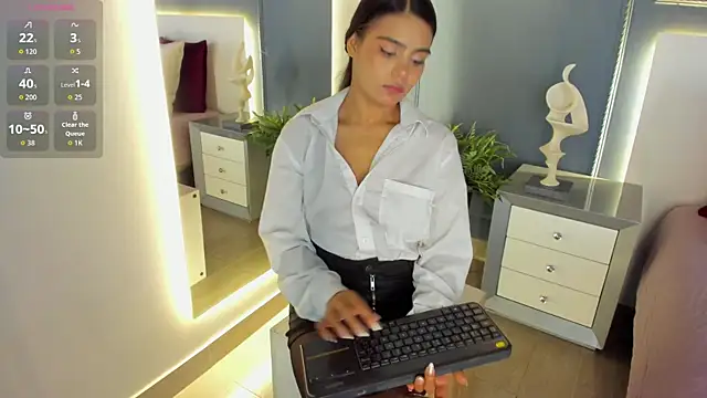 IvyEllis online show from 11/05/25, 11:54