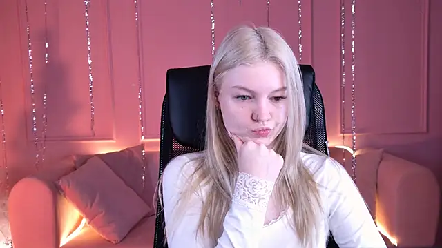 Snapshot of GraceGlamour chatting on 01/14/26, 05:13 GraceGlamour online show from 01/14/26, 05:13