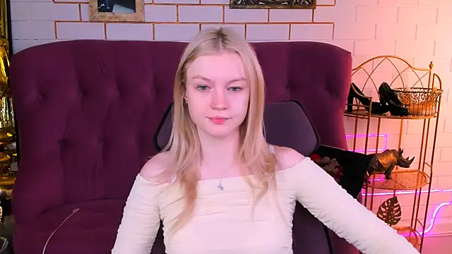 Snapshot of GraceGlamour chatting on 02/22/26, 05:08 GraceGlamour online show from 02/22/26, 05:08