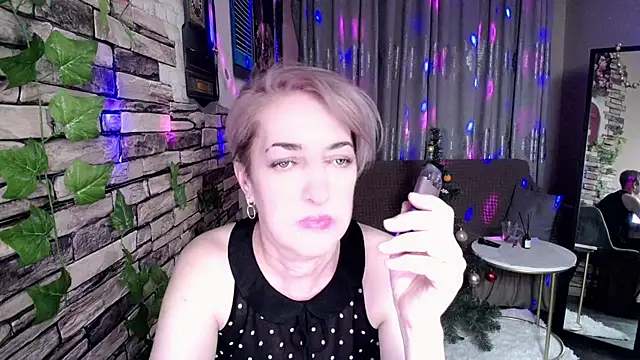 Snapshot of Hot_Girl87 chatting on 01/09/25, 07:40 Hot Girl87 online show from 01/09/25, 07:40