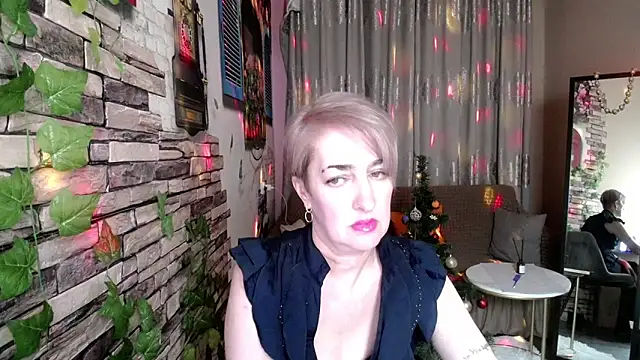 Snapshot of Hot_Girl87 chatting on 01/10/25, 03:58 Hot Girl87 online show from 01/10/25, 03:58