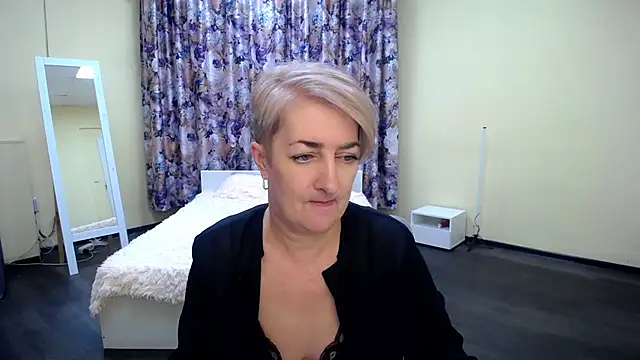 Snapshot of Hot_Girl87 chatting on 03/13/25, 05:07 Hot Girl87 online show from 03/13/25, 05:07