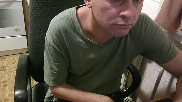 Snapshot of AlDON59 chatting on 10/10/25, 06:07 AlDON59 online show from 10/10/25, 06:07