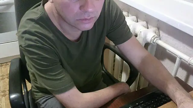 Snapshot of AlDON59 chatting on 11/23/25, 05:24 AlDON59 online show from 11/23/25, 05:24