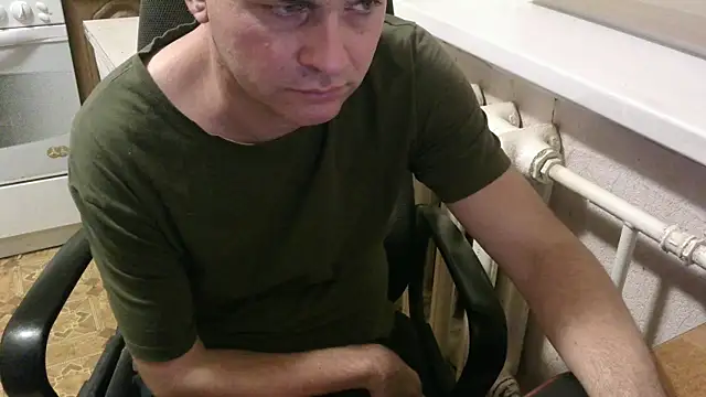 Snapshot of AlDON59 chatting on 12/04/25, 06:16 AlDON59 online show from 12/04/25, 06:16