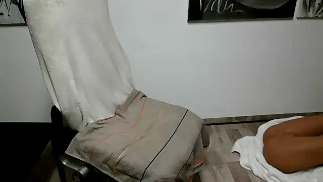 dani4334 online show from 12/27/24, 06:10