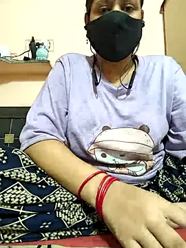 Snapshot of aarohi-pari chatting on 07/02/26, 05:41 aarohi-pari online show from 07/02/26, 05:41