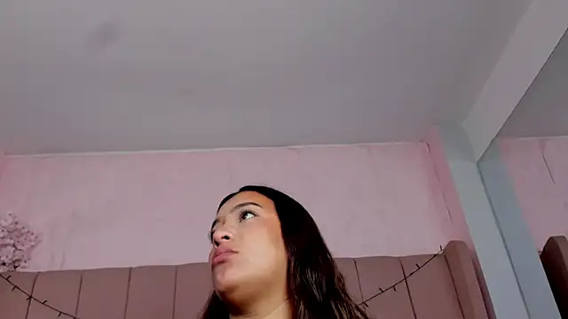 Snapshot of MollyBigBoobs12 chatting on 11/01/25, 08:55 MollyBigBoobs12 online show from 11/01/25, 08:55