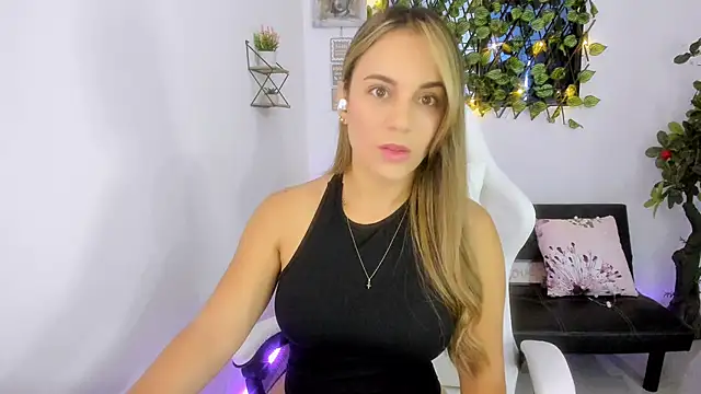 Sara lopez 28 online show from 01/25/25, 12:16