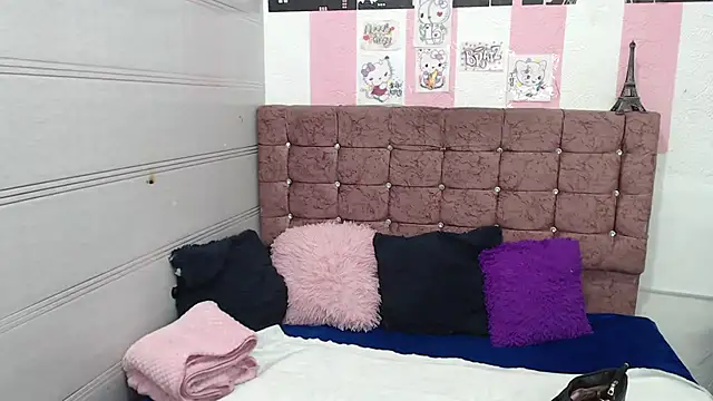 sara caplerx online show from 10/06/25, 02:03