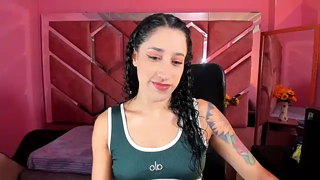 Snapshot of Eimy_Sexy_ chatting on 10/14/25, 02:07 Eimy Sexy online show from 10/14/25, 02:07