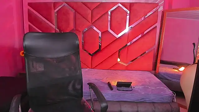 Snapshot of Eimy_Sexy_ chatting on 10/27/25, 01:37 Eimy Sexy online show from 10/27/25, 01:37