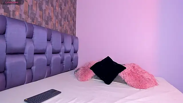 IsabellaAnngel online show from 12/30/24, 11:49