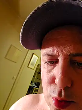 HeteroHotGuy1 online show from 01/04/25, 02:25