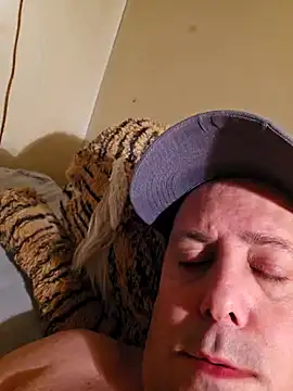 HeteroHotGuy1 online show from 01/11/25, 08:21