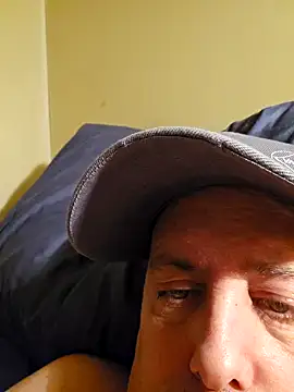HeteroHotGuy1 online show from 01/13/25, 12:41