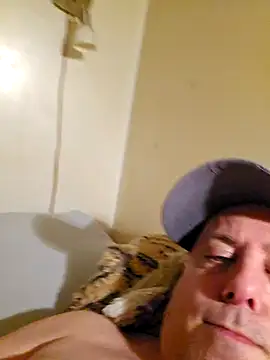 HeteroHotGuy1 online show from 02/11/25, 05:37