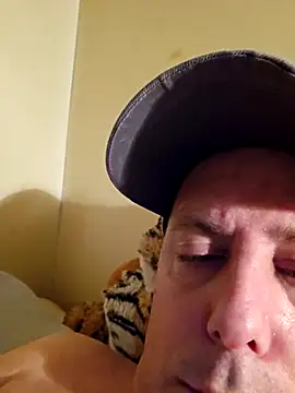 HeteroHotGuy1 online show from 03/09/25, 08:10