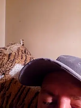 HeteroHotGuy1 online show from 10/05/25, 12:42