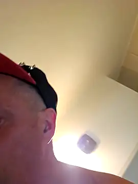 HeteroHotGuy1 online show from 10/16/25, 01:34