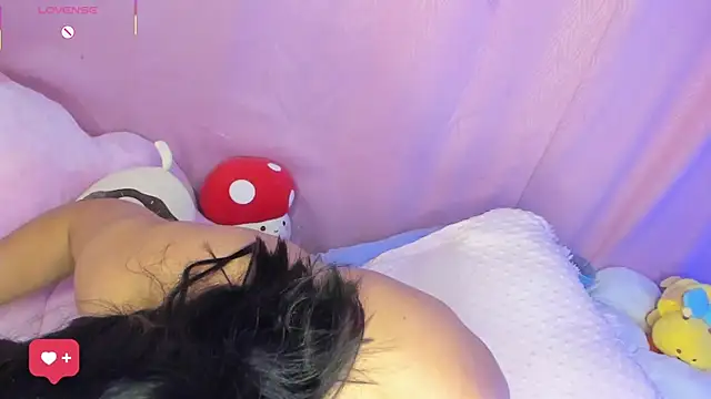 Snapshot of anni_ross chatting on 11/05/25, 07:03 anni ross online show from 11/05/25, 07:03