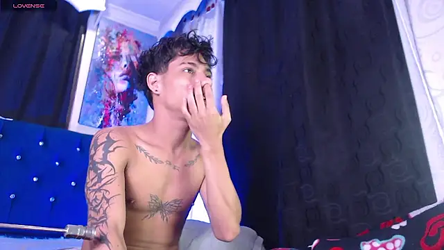 Snapshot of Sexys_Boys_Hot1 chatting on 01/14/26, 01:22 Sexys Boys Hot1 online show from 01/14/26, 01:22