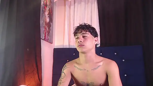 Snapshot of Sexys_Boys_Hot1 chatting on 02/11/26, 01:38 Sexys Boys Hot1 online show from 02/11/26, 01:38