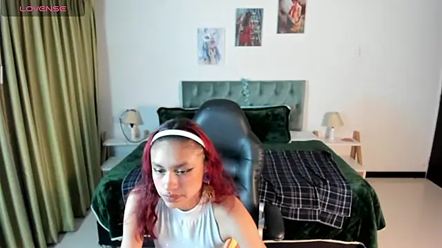 Snapshot of Kat_cute_ chatting on 03/05/25, 03:29 Kat cute online show from 03/05/25, 03:29