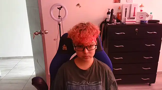thomascooper7 online show from 01/04/25, 04:11