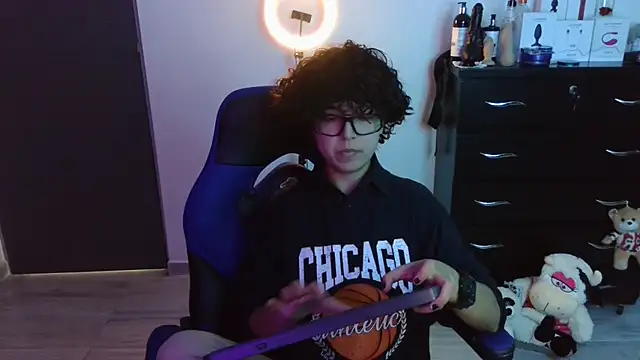 thomascooper7 online show from 10/28/25, 06:32