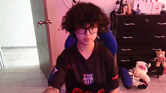 thomascooper7 online show from 11/05/25, 07:03