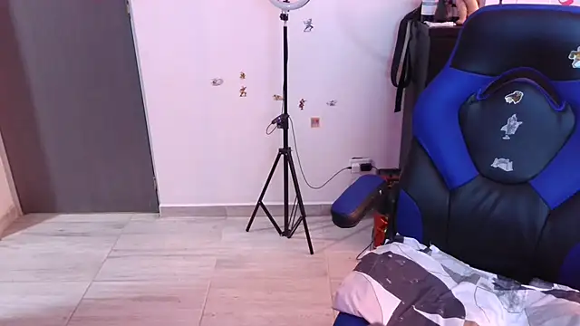 thomascooper7 online show from 11/28/25, 06:43