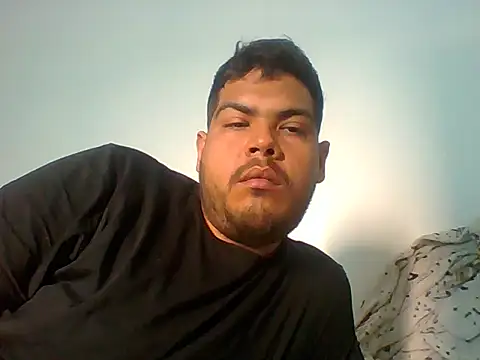 Snapshot of granslam_ chatting on 10/30/25, 02:18 granslam  online show from 10/30/25, 02:18