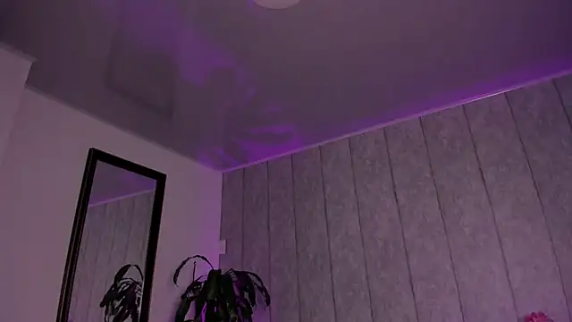 Christine Laam online show from 07/11/26, 02:53