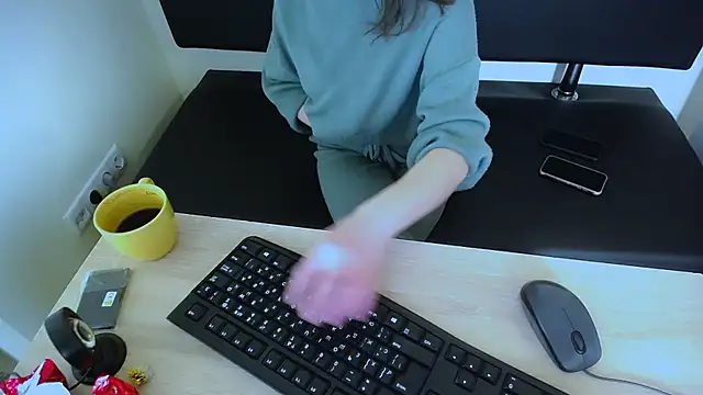 LaimaV  online show from 11/07/25, 09:42