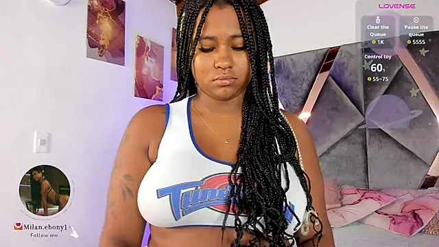 Snapshot of Milan_ebony chatting on 05/22/26, 12:00 Milan ebony online show from 05/22/26, 12:00