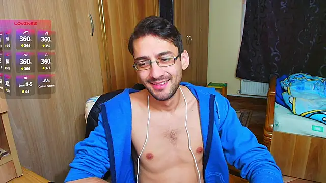 Snapshot of HungEddy chatting on 12/03/24, 12:16 HungEddy online show from 12/03/24, 12:16