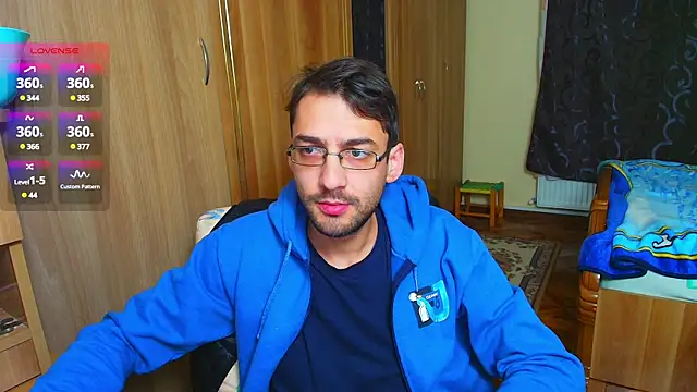 Snapshot of HungEddy chatting on 12/04/24, 04:38 HungEddy online show from 12/04/24, 04:38