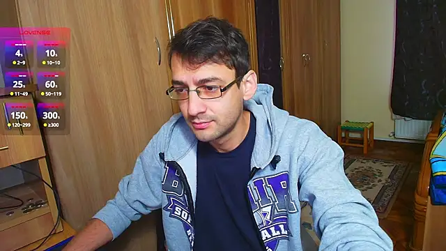 Snapshot of HungEddy chatting on 12/06/24, 08:15 HungEddy online show from 12/06/24, 08:15