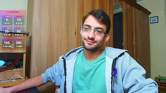 Snapshot of HungEddy chatting on 12/11/24, 09:23 HungEddy online show from 12/11/24, 09:23